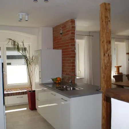 Apartment Roth, *